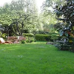 Indépendant Avec Jardin Au Bord De La Rivière - Fr-1-489-247 *