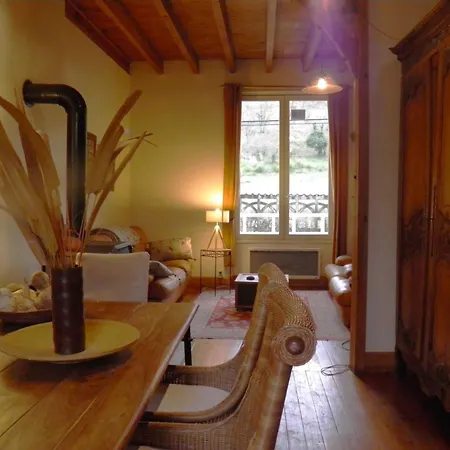 Independant Avec Jardin Au Bord De La Riviere - Fr-1-489-247 *